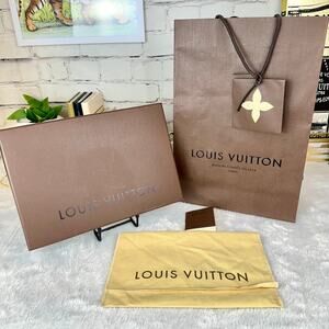 Louis Vuitton Medium Box, Dust Bag, Shopping Bag and gift note card tag